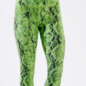 Ali Yoga High Waist Viper Legging